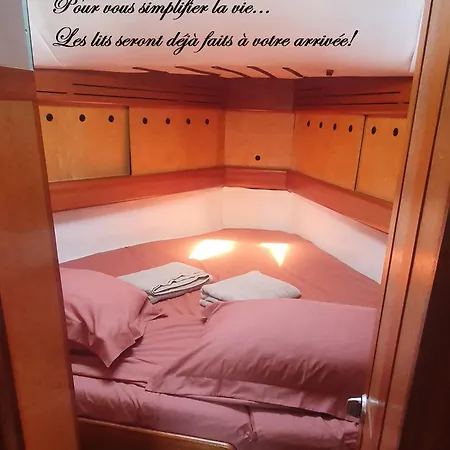 Baladin - Sur Un Voilier By Nuits Au Port Botel