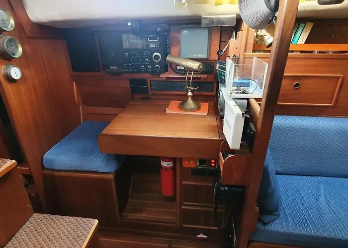 Baladin - Sur Un Voilier By Nuits Au Port Botel *