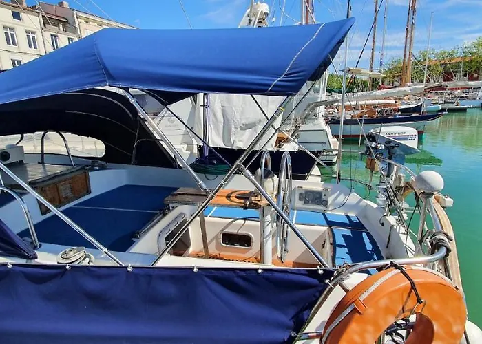 Botel Baladin - Sur Un Voilier By Nuits Au Port
