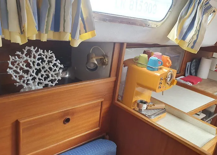 Baladin - Sur Un Voilier By Nuits Au Port